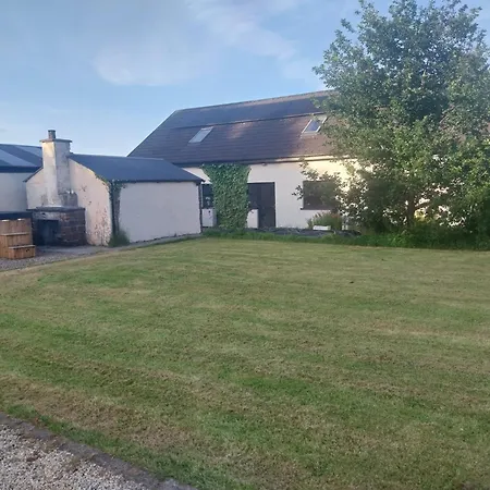 House Sleeps 11 With Parking Hébergement de vacances *
