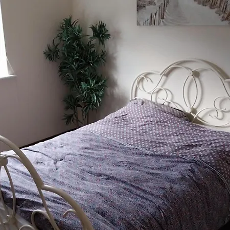 House Sleeps 11 With Parking